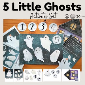 Könnte beinhalten: Ein Halloween-Aktivitätsset mit dem Titel "5 Little Ghosts". Das Set enthält Illustrationen von Geistern, die Zahlen 1-5, ein Haus und ein Gedicht. Die Farbpalette umfasst Weiß, Schwarz, Lila und Blau. Der Text "Activity Set" ist ebenfalls sichtbar.
