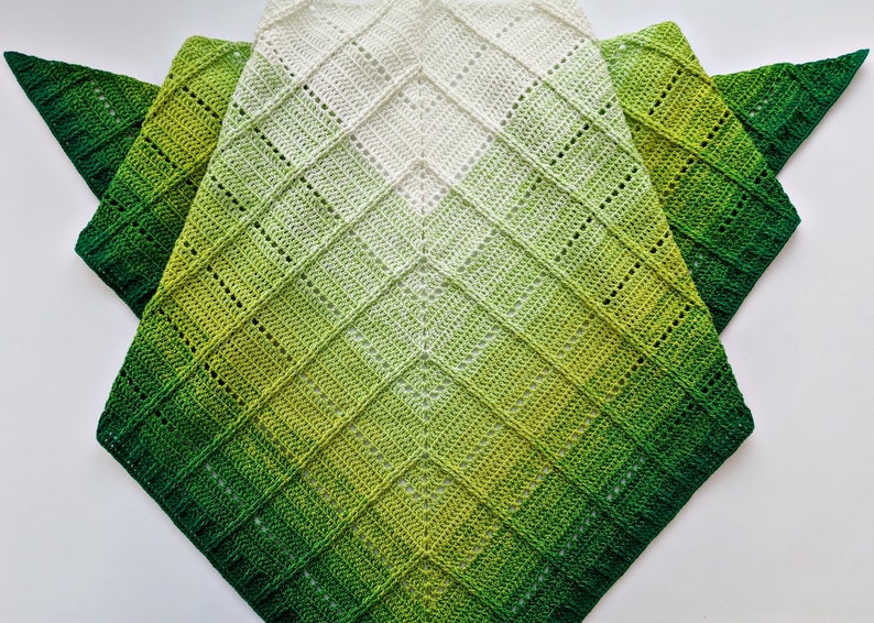 Crochet shawl pattern Phantom Crochet shawl pattern Phantom
