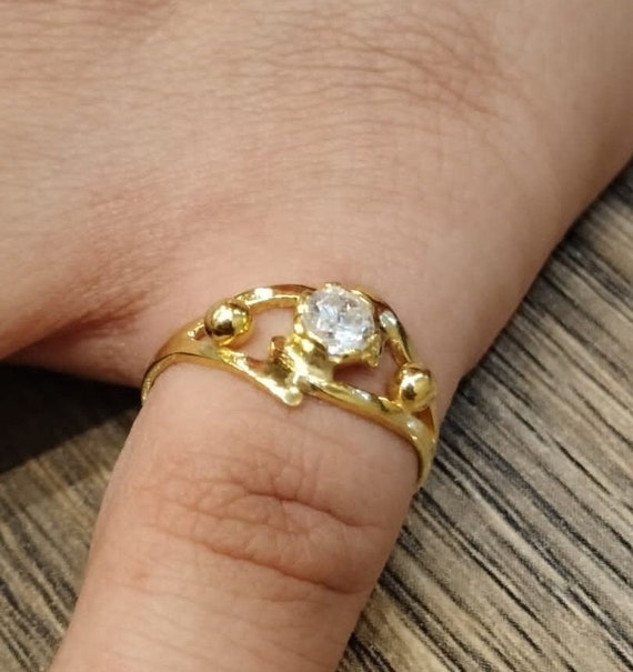Glimmering 22KT Gold Ring