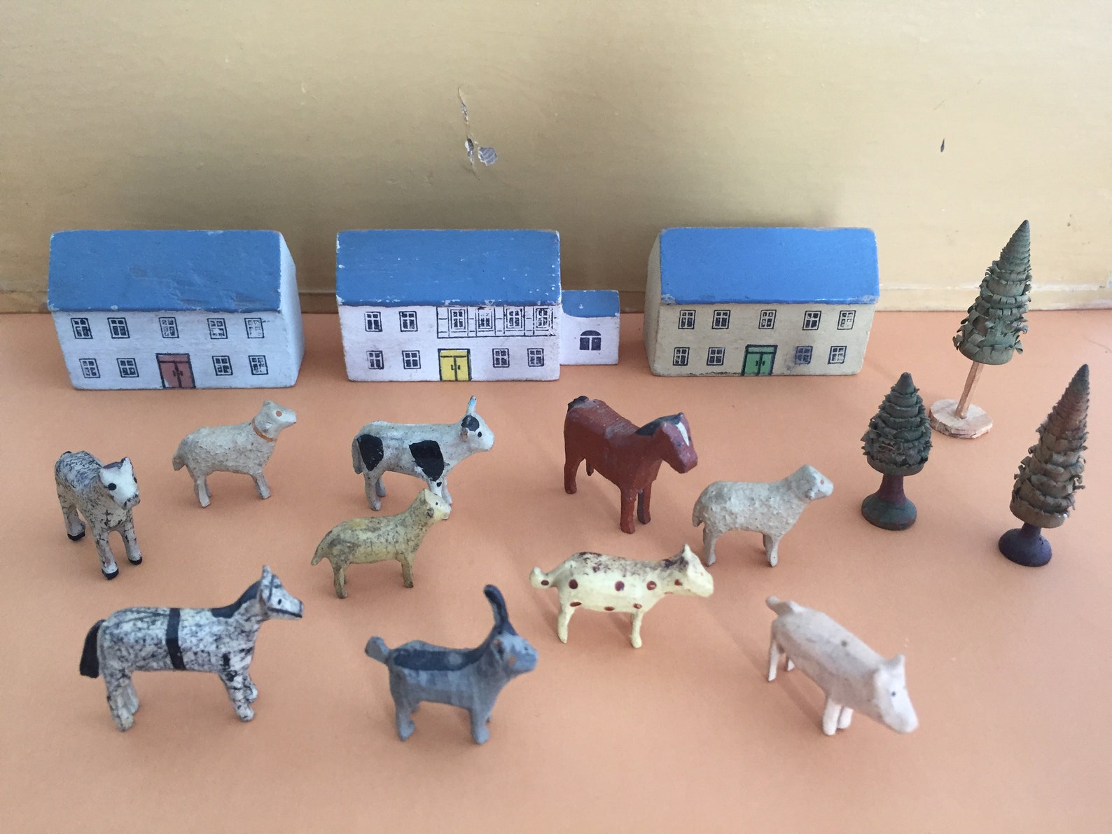 Antique Erzgebirge farm - tiny painted wooden animals, houses and trees - made around 1900-1915