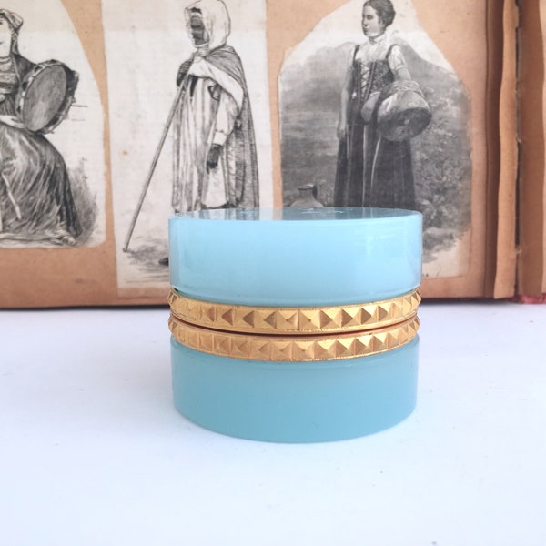 Blue opaline casket  - Valentine gift - Small French pale blue trinket box with golden shackle  - Pastel blue - Murano  glass - 1920