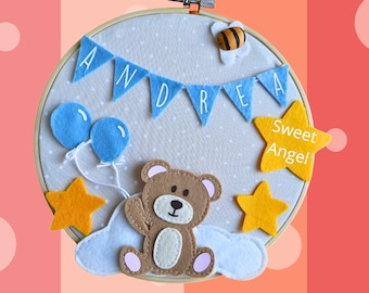 20 cm square bow for boys or girls, customizable with name to hang in the bedroom with completely handmade felt subjects