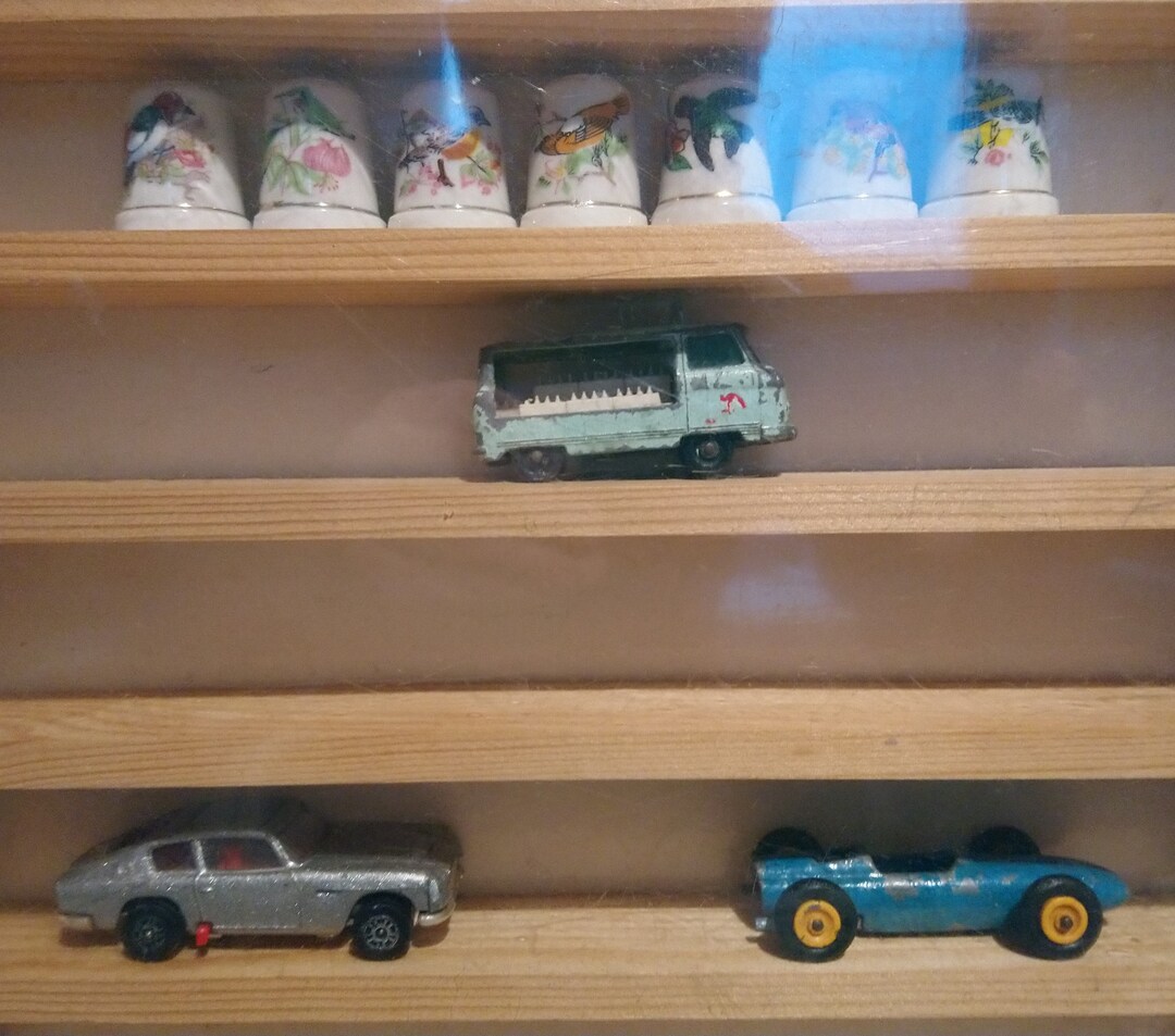 Wood Souvenir Thimble or Smaller Items Display Rack Case Clean Used ...