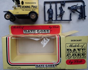 Model T Ford Van 1920 Yorkshire Evening Post The Original Buff Newspaper 1/76 Scale LTD Ed Lledo Promotional Die-Cast New Boxed Plus Figures