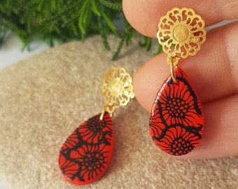 Poppy earrings,red and black,light earrings,flower earrings,poppy jewelry,ear fleas