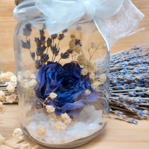 Dried Flower Jar.