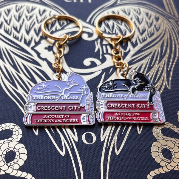 Book & cat ACOTAR , crescent city and TOG keyring. Throne of glass licensed keyring - officially licensed by Sarah J Maas