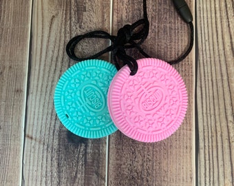 oreo chew necklace
