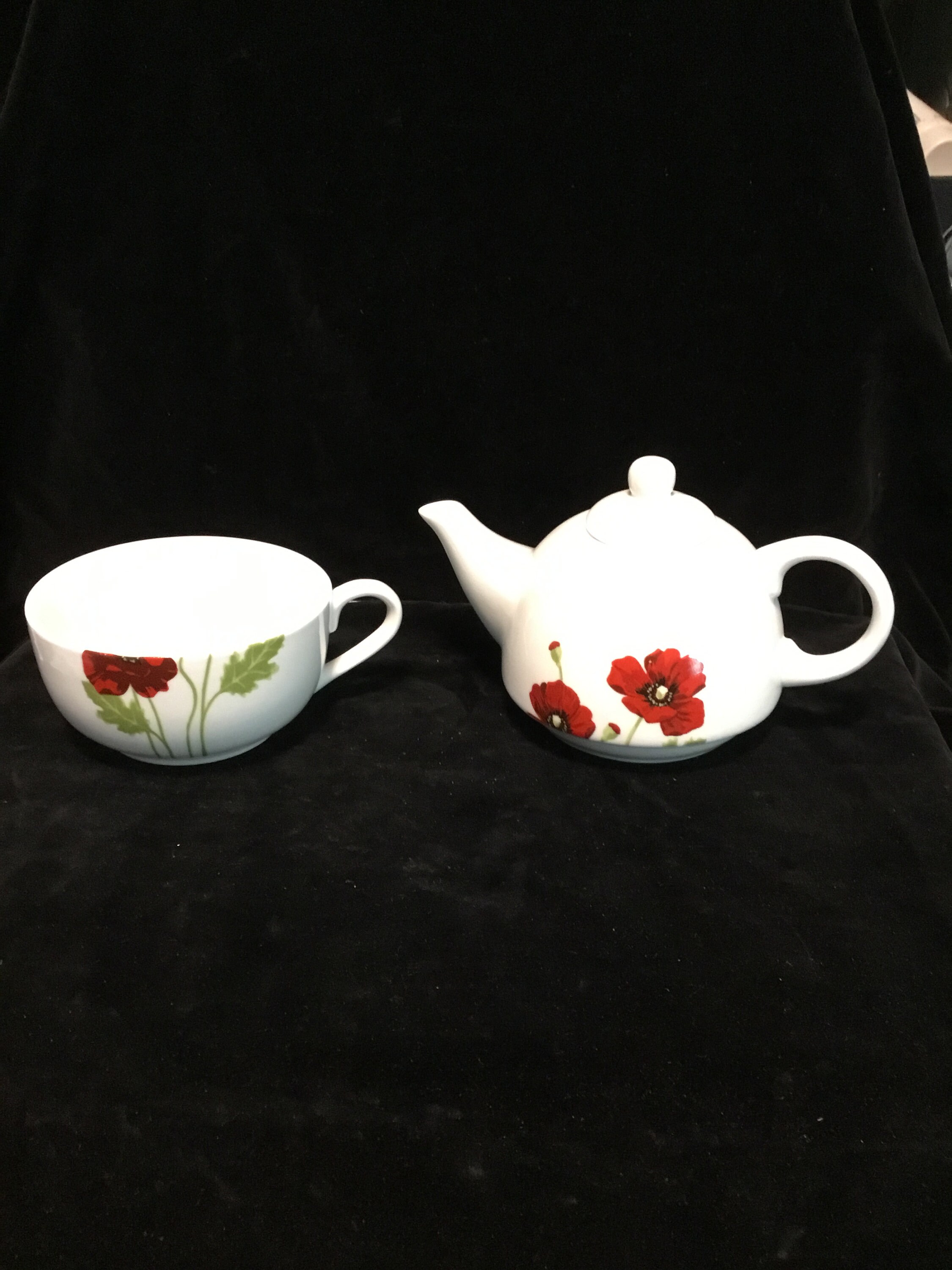 Vintage Porcelain Verdici Tea for One Teapot With Mug Red Poppy Design