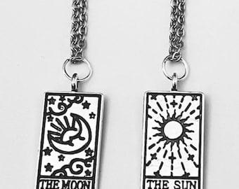 Sun and Moon Best Friend Necklaces, Set of 2 BFF Necklaces, Matching The Sun and The Moon Tarot Card Necklaces, Matching Couples Necklace