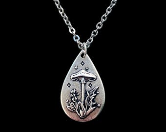 Collar de setas de plata, regalos de setas, collar de setas venenosas, collar de plantas, joyería Fairycore, Cottagecore, Goblincore