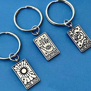 Llavero con carta del tarot, llavero con colgante de carta del tarot de plata, llavero con sol, luna, fortuna, astrología, accesorios de brujas, joyería mística