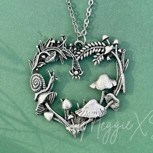 Silver Mushroom Necklace, Toadstool Pendant Necklace, Plant Necklace, Snail Necklace, Nature Necklace, Fairycore Jewellery, Cottagecoremush