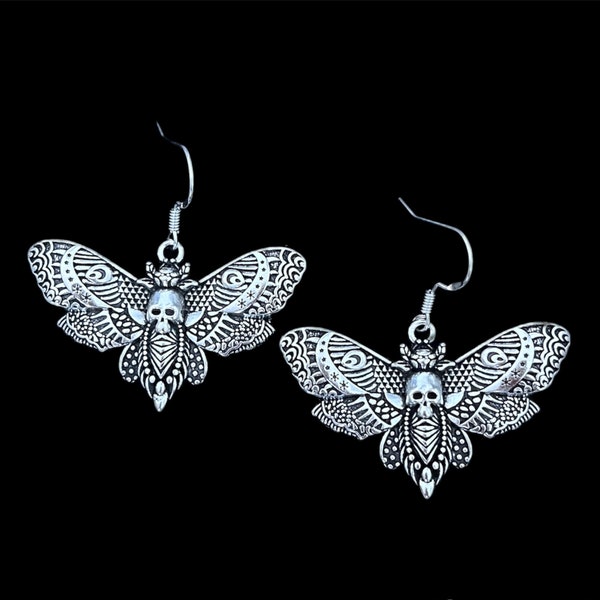 Boucles d'oreilles tête de mort en forme de papillon de nuit, Boucles d'oreilles gothiques, Bijoux gothiques, Bijoux de sorcière