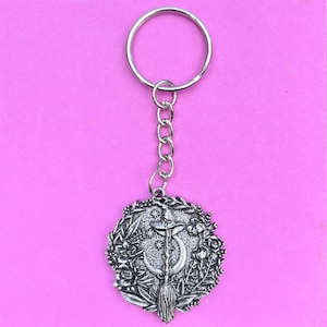Chaveiro de vassoura de bruxa, chaveiro de vassoura de bruxa, presentes de bruxa, kit de iniciação de bruxa, chaveiro de bruxa wiccan, joias de bruxaria, presentes pagãos