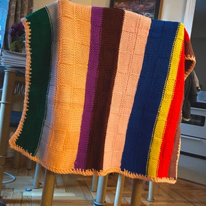 Vintage crochet blanket / retro crochet lap blanket / vintage crochet baby blanket /striped crochet blanket