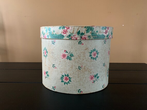 BERTA MONTGOMERY 1/2 hatbox, signed and dated by B
