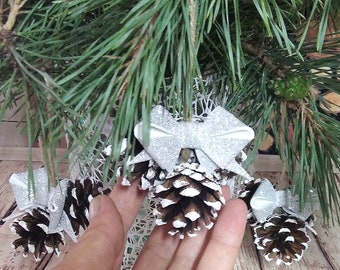 Pine Cone Christmas Decorations Pine Cone Toys Set of Seven Christmas Decorations with Silver Bows