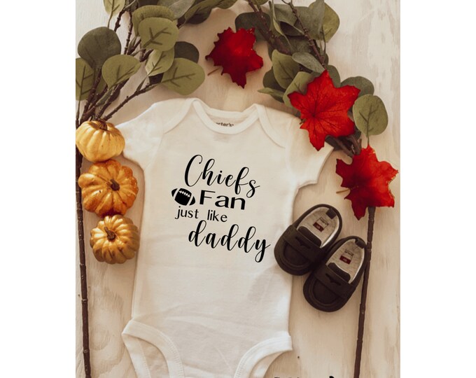 Fan like daddy ; Football Onesie ; Game day onesie ; baby onesie ; personalized onesie ; baby shower gift ; football baby bodysuit