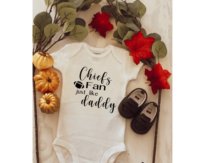 Fan like daddy ; Football Onesie ; Game day onesie ; custom onesie ; baby onesie ; baby shower gift ; football baby bodysuit