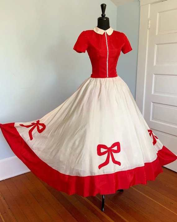 1940s red & white taffeta satin gown - image 2