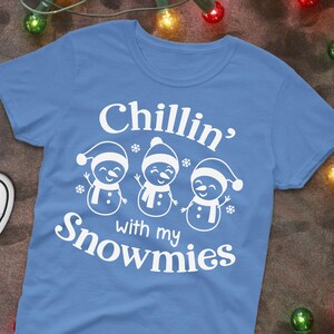 Chillin' with my Snowmies SVG, Zima SVG, Bałwan SVG, Projekt świąteczny, Projekt świąteczny, Zabawny zimowy svg, Przyjęcie świąteczne svg, Przyjaciele svg
