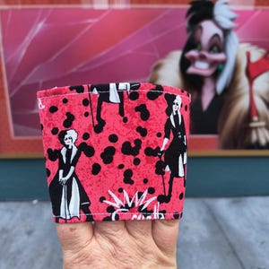 Cruella DeVille Coffee Cozy, 101 Dalmatians Coffee Cozy, Disney Villains Coffee Cozy, Cruella Drink Cozy, Magic Kingdom Coffee Cozy