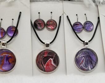 Silver Bezel Fashion 25mm Women/'s Acrylic Pour Pendant Acrylic Pour Fluid Art Dirty Pour Unique Jewelry