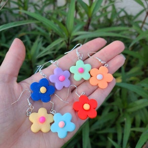 Random Colorful Flower Earrings | Earrings dangle, Cute earrings for teens, flower aesthetic, Kawaii earring, Earrings for Women