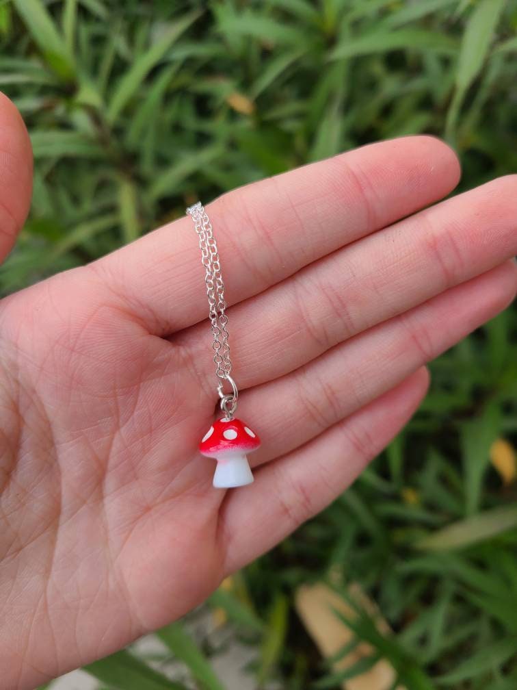 Red mushroom necklace deals