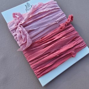 Fita de seda pura Rouge & Peony Luxe - Fita de seda tingida à mão, fita de seda Bouquet