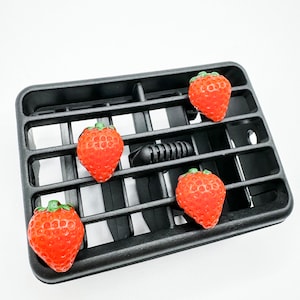 Strawberry Vent Clips | Set of 4 | Red