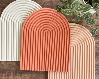 Bandeja de hormigón con forma de arco / Arte moderno de mediados de siglo / Bandeja de hormigón hecha a mano / Decoración con forma de arco / Ideas de regalo para ella / Bandeja con forma de arco