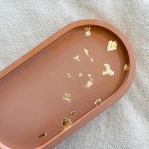 Gold Flake Concrete Oval Catchall Tray image 5