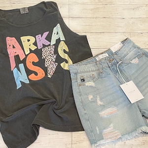 Aanpasbare pastelkleurige tanktop in comfortabele kleur