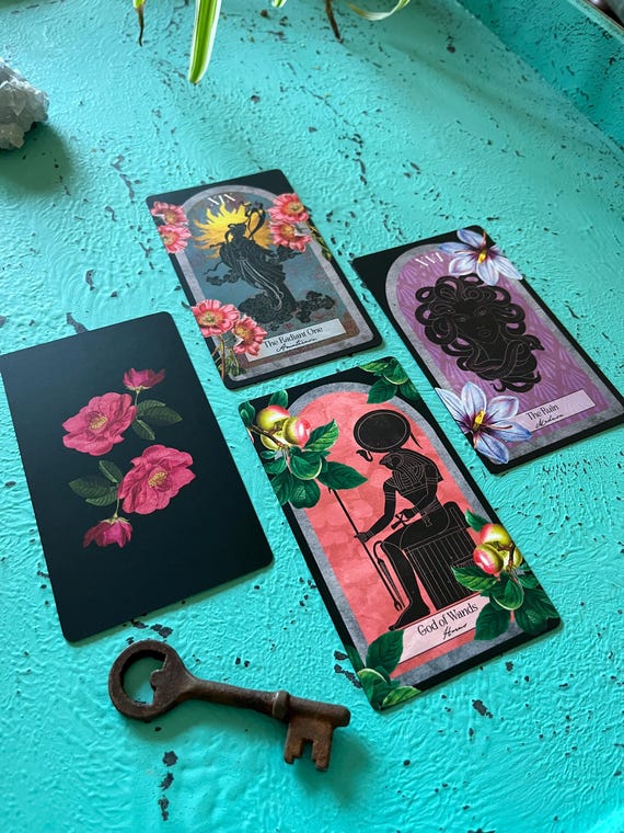 Myth Weaver Tarot Deck | Multicultural Mythology, Rider-Waite-Smith System, Deluxe Guidebook