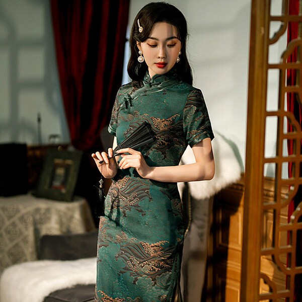 Green Slim Chinese Style Stand-up Collar Short Sleeve Banquent Cheongsam,Elegant Custom Qipao Dress,Traditional Dress