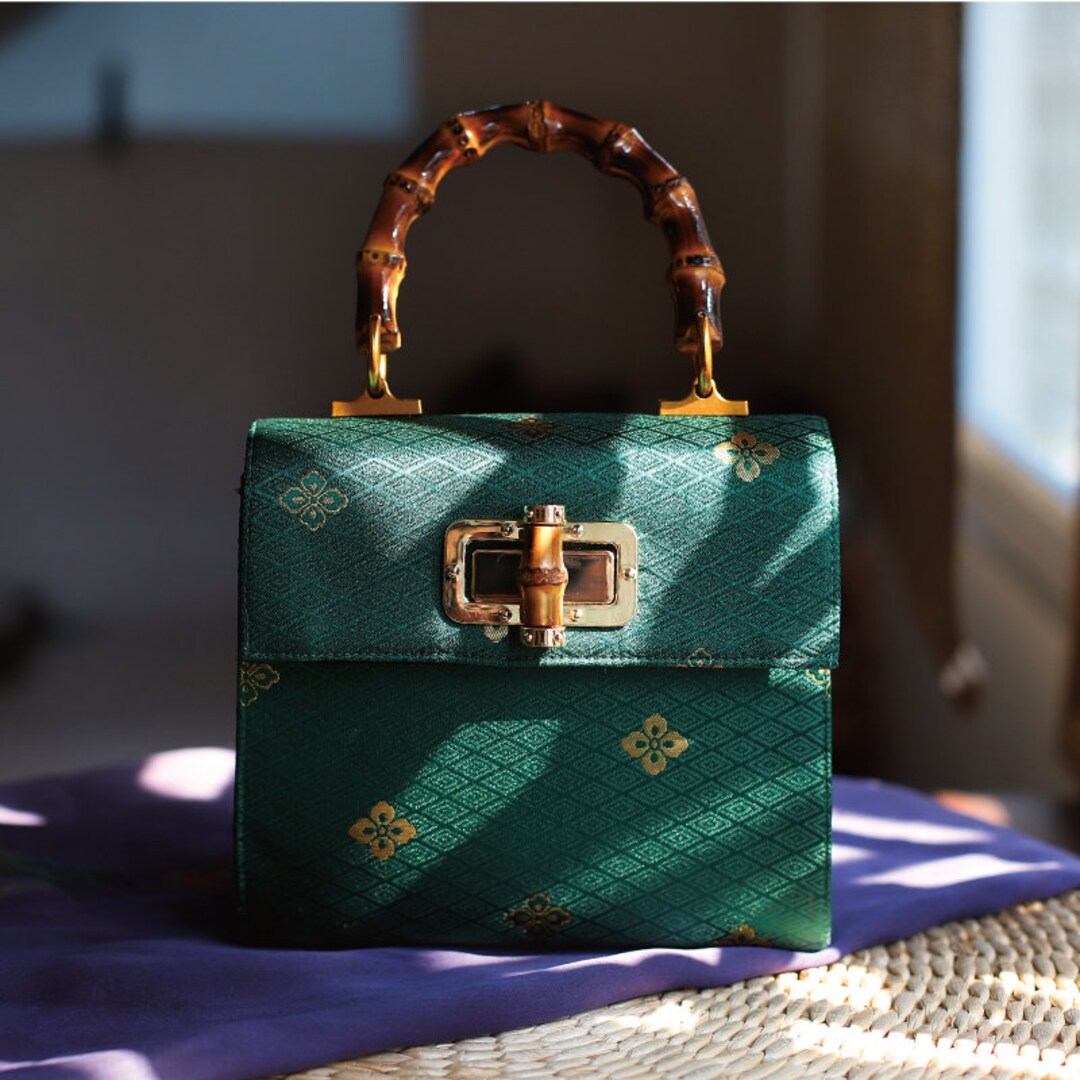 Green Lockable Bamboo Handle Handbag Crossbody Retro Elegance, Chinese