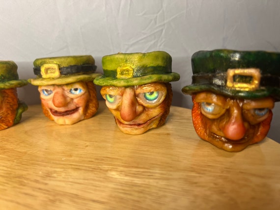 shot glases|st Patricks Day|leprechaun Set of 4 or 2 or 1 | Hand-made | horror gifts | polymer clay on glass.