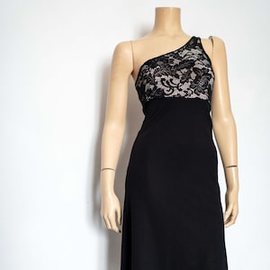Black dress dress with lace