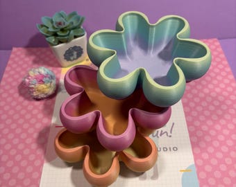 Flower Trinket Tray, Jewelry  holder, Beads holder, Desk Accessories, 3D printed, Colorful trinket trays.