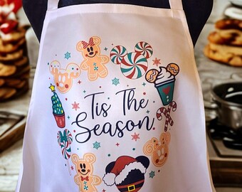 Delantal de cocina para adultos "Tis The Season" de Disney, delantal navideño de Disney, delantal navideño de Disney, delantal navideño de Disney para adultos, delantal navideño de Disney