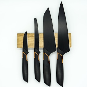 Oak knife strip with magnets, ideal housewarming gift - holzmachr