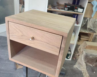 Floating Nightstand with Drawer and Open Shelf in Solid Oak, Wall Mounted Bedside Table, Modern Wood Nightstand with Customizable Handle