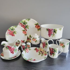 Royal Doulton Vintage Grape Dinnerware, Purple Grapes, Peaches & Apples ...