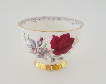 Royal Stafford Roses to Remember Offene Zuckerdose, gewellt mit rot-grauem Blumen- und Goldbesatz, Knochenporzellan, hergestellt in England, Teegeschenk