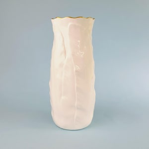 Vintage Royal Worcester Embossed Flower Vase, Fern Leaf Design, c.1986 England, Off White Gold Trim, Elegant & Classic Housewarming Gift,