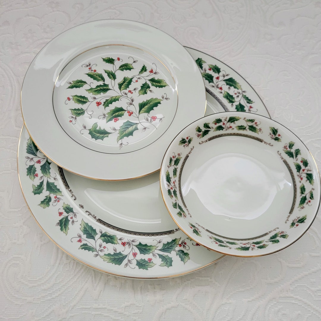 Vintage Holly Holiday Dishes by Royal Limited Made in Japan Platter