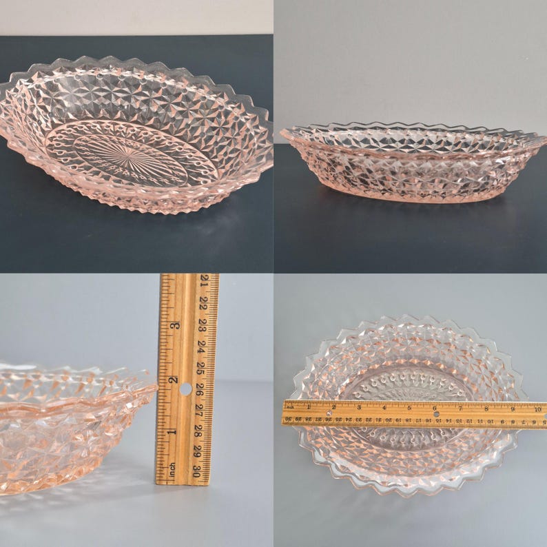 K&ouml;nnte beinhalten: Rosa ovale Glasschale mit Rautenmuster und gewellten Kanten. Die Schale ist ca. 30 cm lang und 18 cm breit. Die Mitte der Schale hat ein kreisf&ouml;rmiges Design.