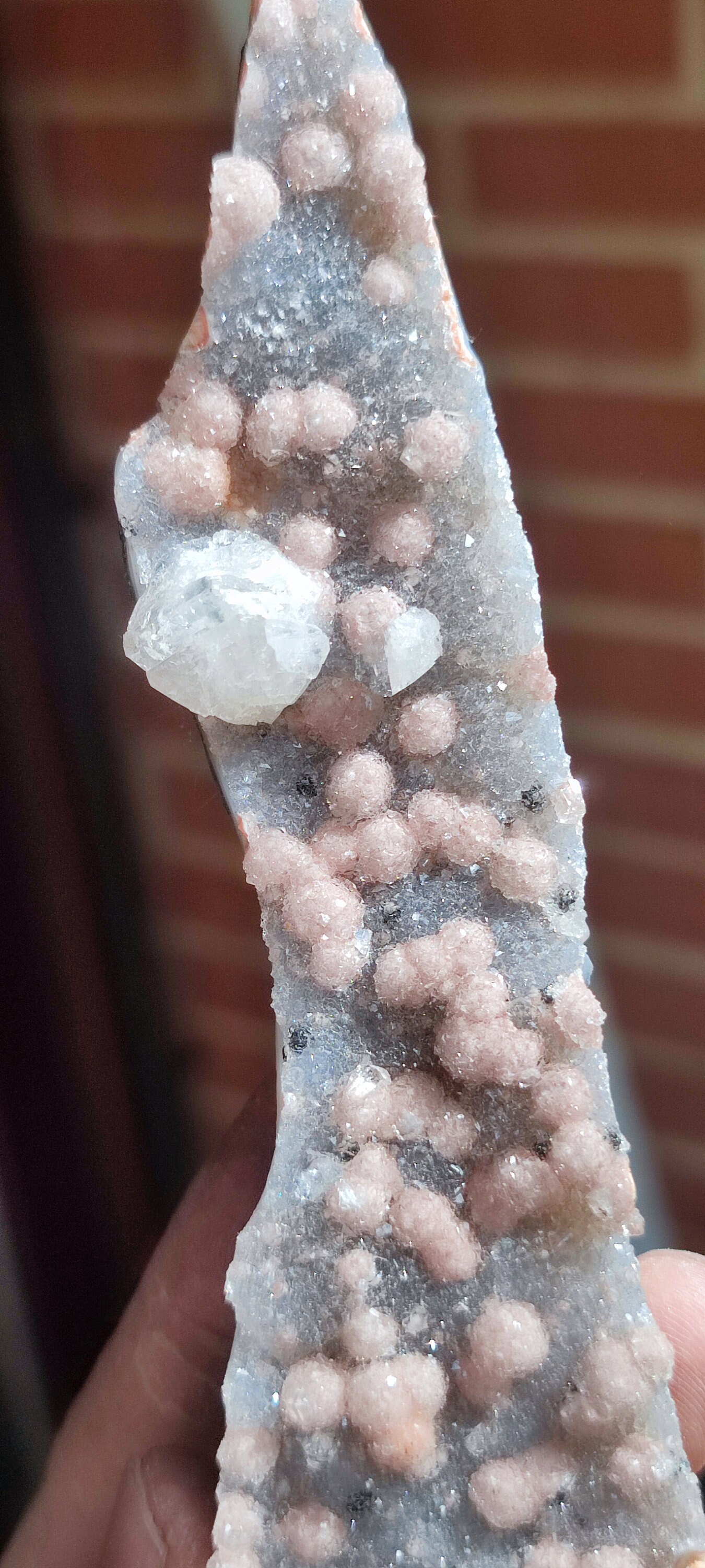 マトリックス上の赤い蛍石のボール (立っている) - Etsy 日本